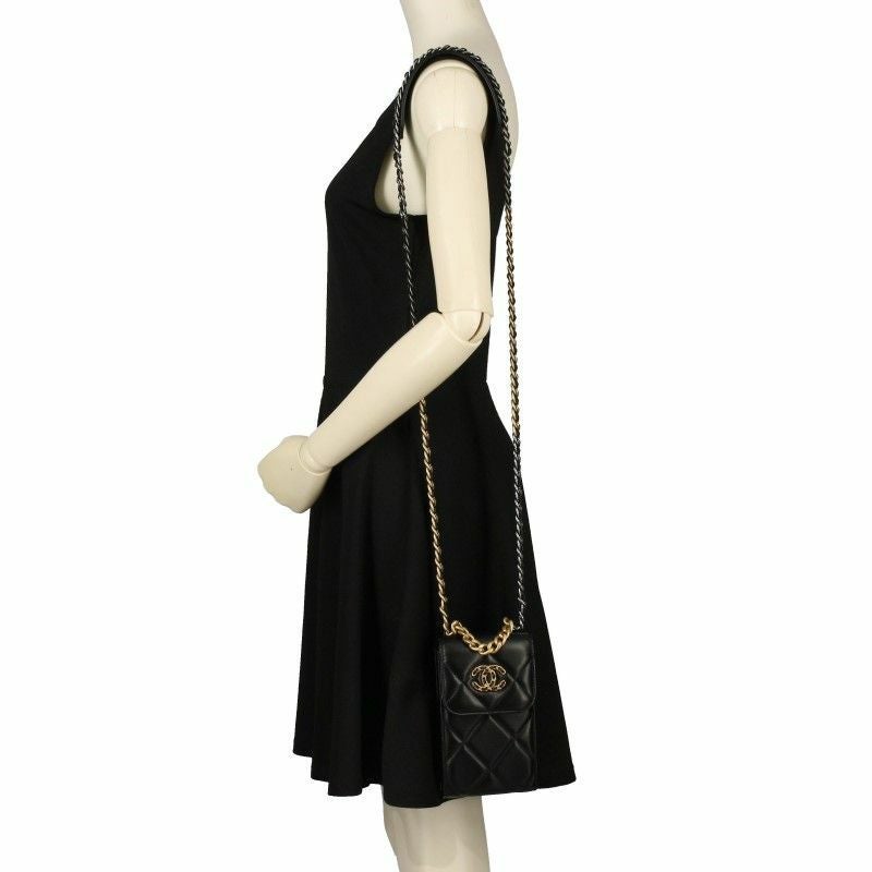 シャネル スマホショルダー レディース ブラック CHANEL AP1773 B04852