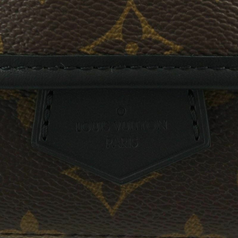 ルイヴィトン LOUIS VUITTON ショルダーバッグ モノグラム マグネティック・メッセンジャー M45557
