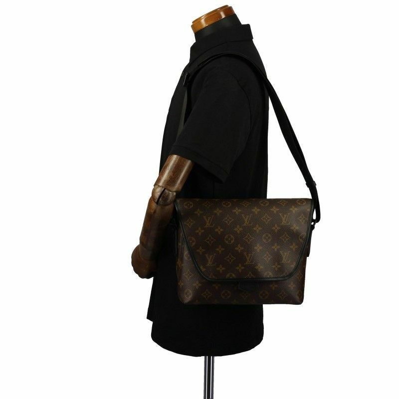 ルイヴィトン LOUIS VUITTON ショルダーバッグ モノグラム マグネティック・メッセンジャー M45557