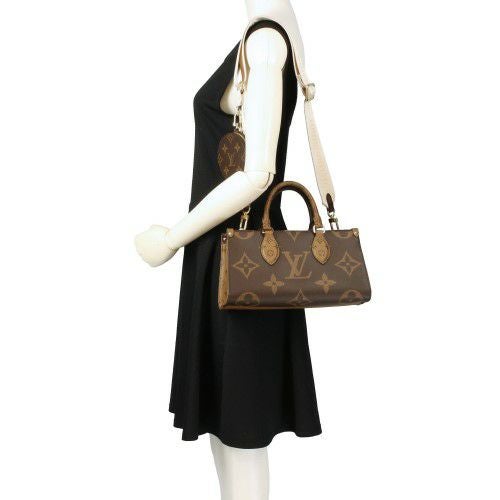 ルイヴィトン ハンドバッグ モノグラム オンザゴー EW ブラウン LOUIS VUITTON M46653