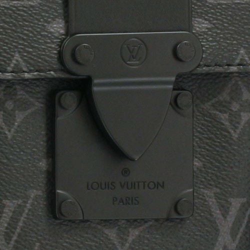 ルイヴィトン ショルダーバッグ モノグラム Sロック ヴェルティカル・ウェアラブル ウォレット ブラック LOUIS VUITTON M82252