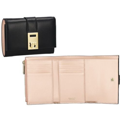 値引きの値引き　美品　フェラガモ　クリーム色　 FERRAGAMO（フェラガモ） 二つ折り財布 22 0699 775327 レディース