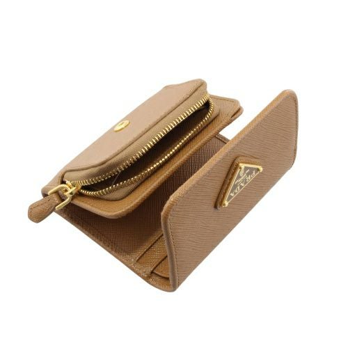 プラダ 三つ折り財布 コンパクト財布 レディース トライアングルロゴ サフィアーノ ブラウン PRADA 1MH044 QHH F03BH CARAMEL 0