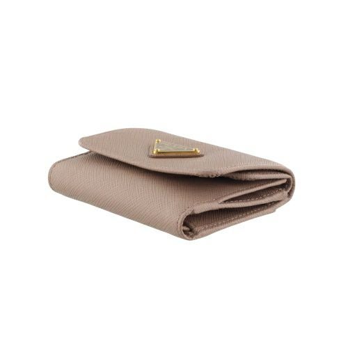 //まかろん//【PRADA】 ベージュ 三つ折り財布 PRADA（プラダ） サフィアーノ 三角ロゴ 三つ折り 財布 - ベージュ