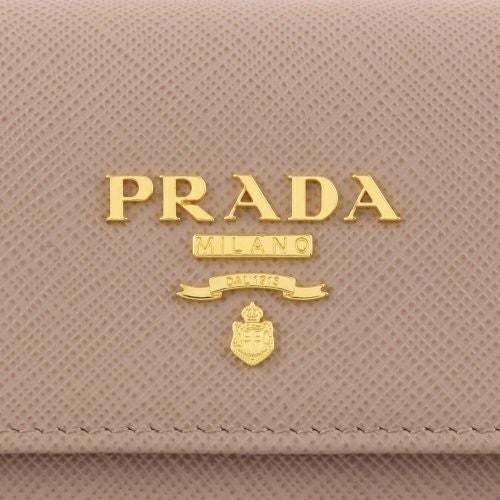 PRADA エピレザー 三つ折り財布 ベージュ PRADA（プラダ） サフィアーノ 三角ロゴ 三つ折り 財布 - ベージュ
