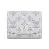 ルイヴィトン 二つ折り財布 マヒナ ポルトフォイユ・イリス コンパクト シルバー LOUIS VUITTON M26706