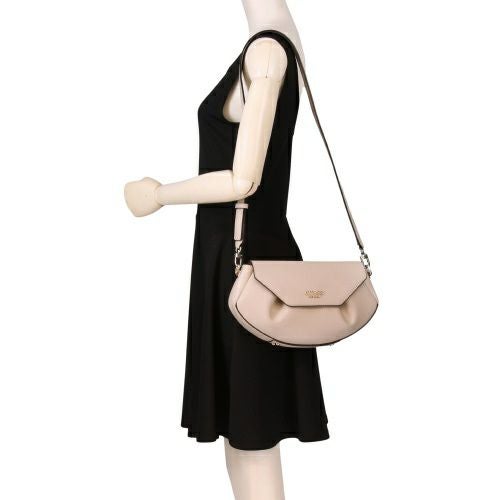 ゲス ショルダーバッグ レディース AMORETTE FLAP CROSSBODY ベージュ GUESS BG789820 LIGHT TAUPE