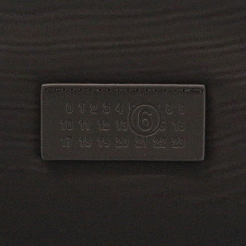 エムエム 6 メゾンマルジェラ リュックサック バックパック レディース THREE PCKT BACKPACK ブラック Maison Margiela SB5WA0006P8504 T8013 BLACK