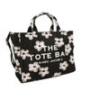 マークジェイコブス トートバッグ レディース The Daisy medium tote bag ブラック Marc Jacobs 2S5HTT028H03 005 BLACK/WHITE