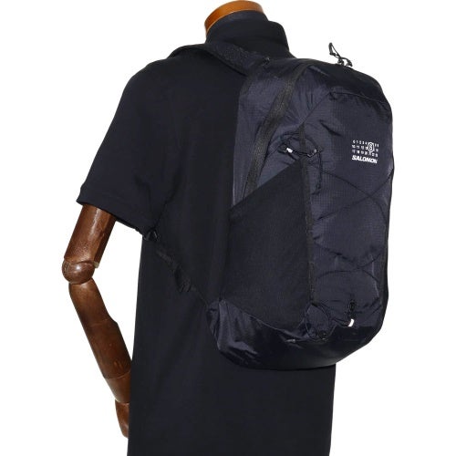 エムエムシックス バックパック レディース サロモン コラボ XT-15 MM6+RAIN COVER ブラック MM6 Maison Margiela x SALOMON SB5WA0013P5782 HB342 BLACK/WHITE