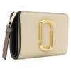 マークジェイコブス 二つ折り財布 レディース ザ スナップショット ミニ コンパクト ウォレット ホワイト Marc Jacobs 2P6SMP021S01 147 CLOUD WHITE MULTI