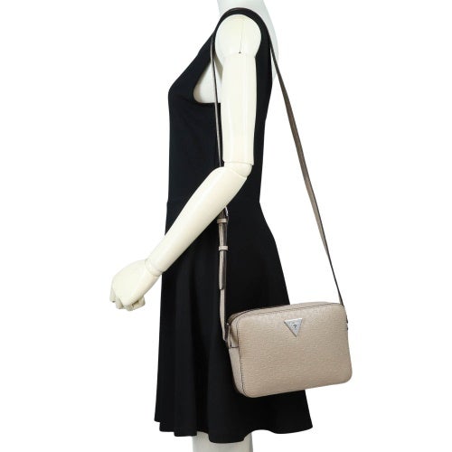 ゲス ショルダーバッグ レディース LILIA MINI CAMERA CROSSBODY ブラウン GUESS SE355870 TAU TAUPE